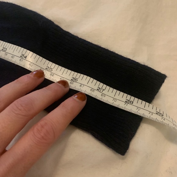 BEAUTIFUL WARM RELAXED FIT CLUB MONACO SWEATER - Picture 6 of 8